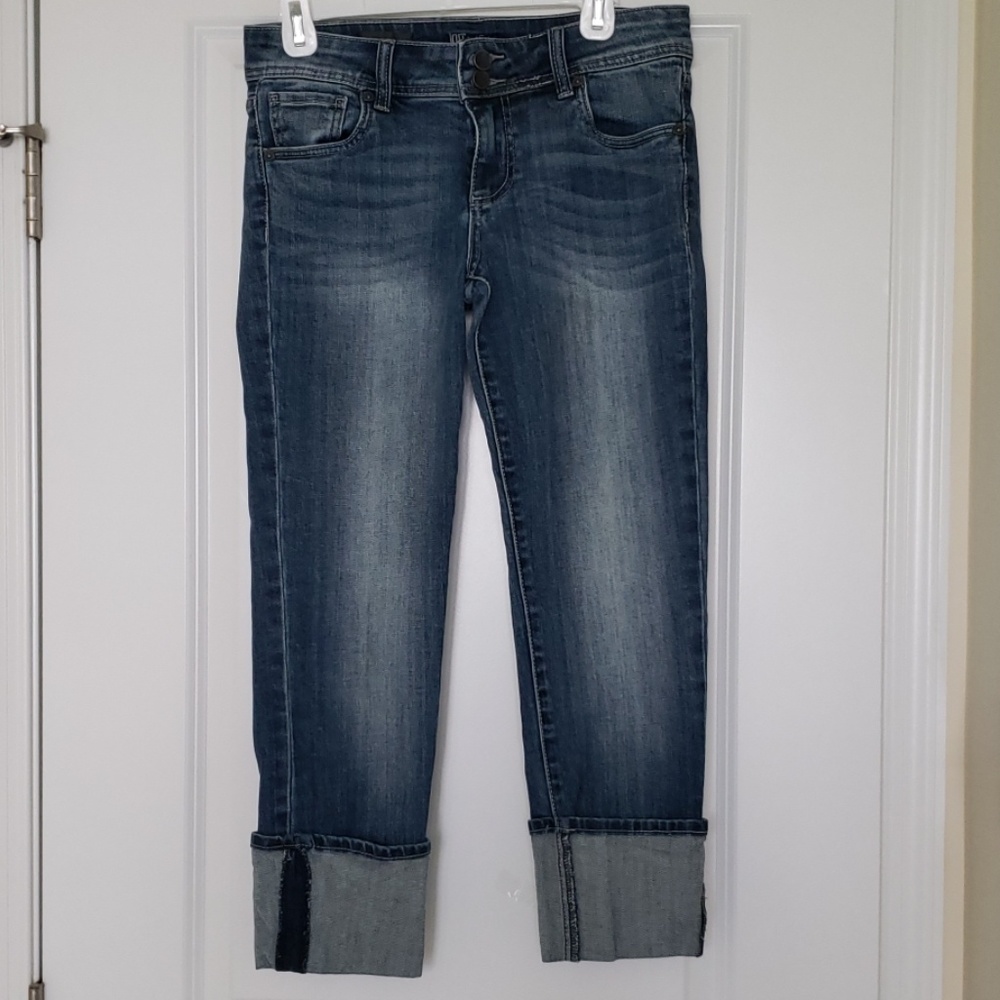 Kut from the Kloth Cameron straight leg size 2